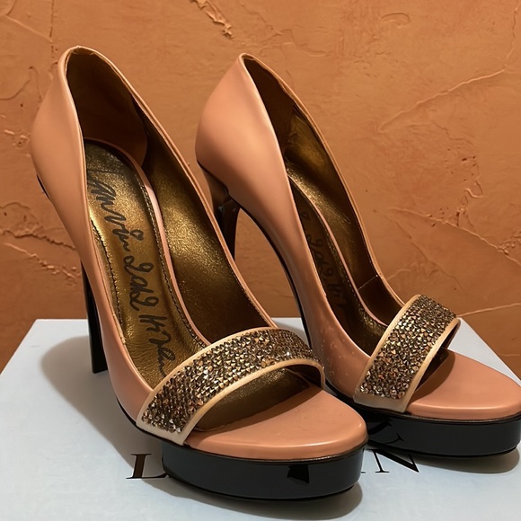 Lanvin Paris open toe platform heel sandals, nude and black with studded vamp - Picture 2 of 14